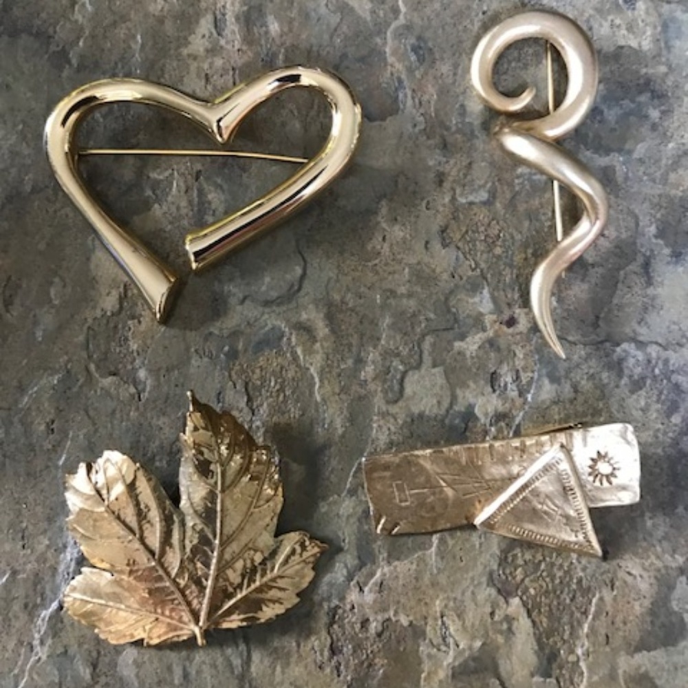 Four Gold Brooches Pins – Jewelry